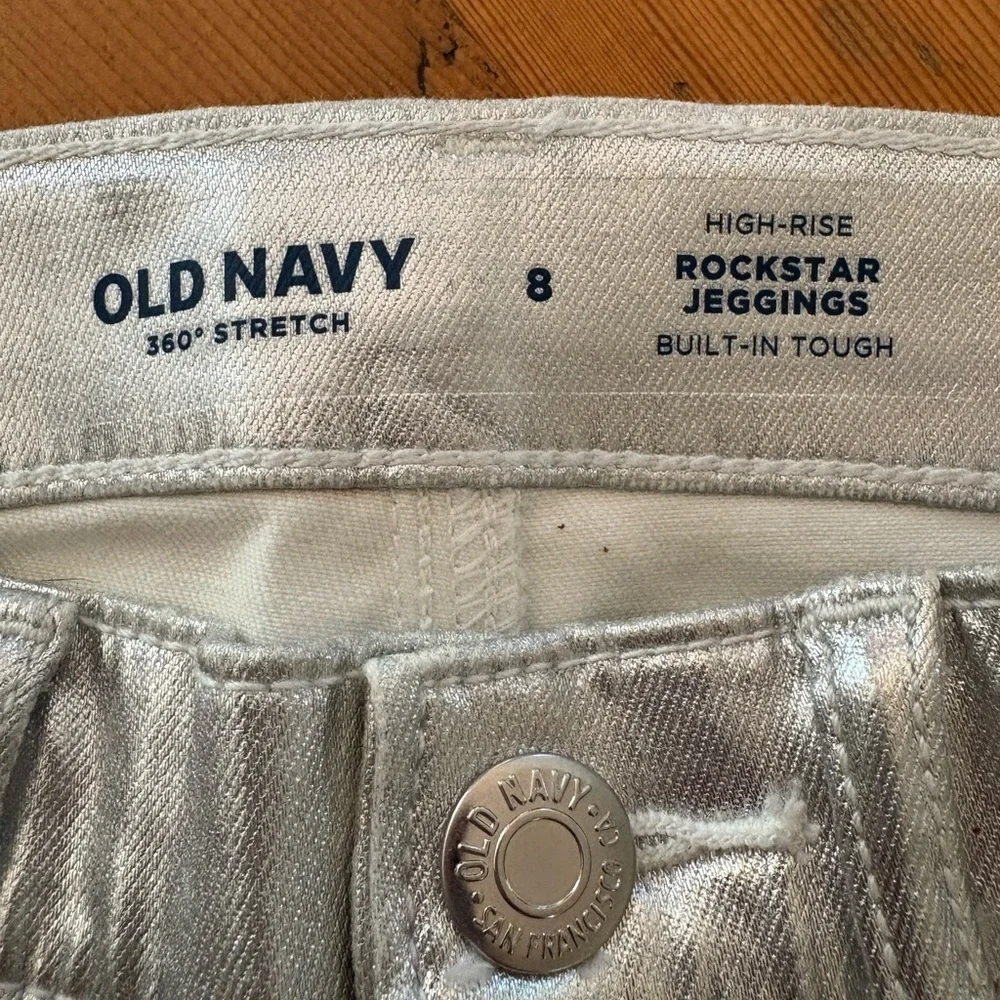 🍭OLD NAVY Rockstar Silver Jeggings